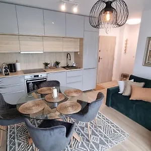  Apartament Młody - Bezpłatny Parking, Mocne Wifi, Dobre Połączenia Z Lotniskiem, Udogodnienia Dla Dzieci